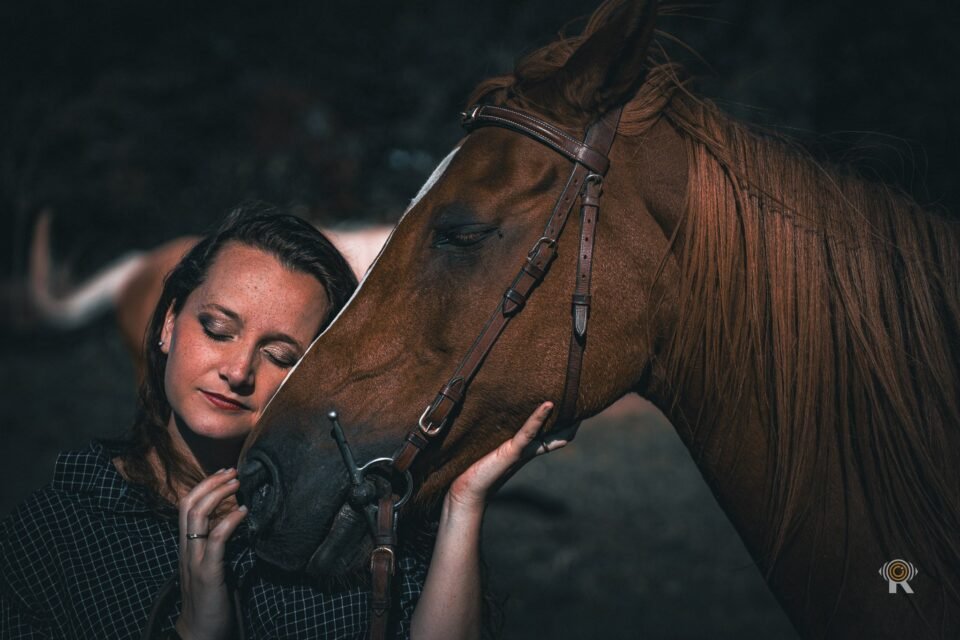 Séance équestre lifestyle en Occitanie. Rufino Studio.
