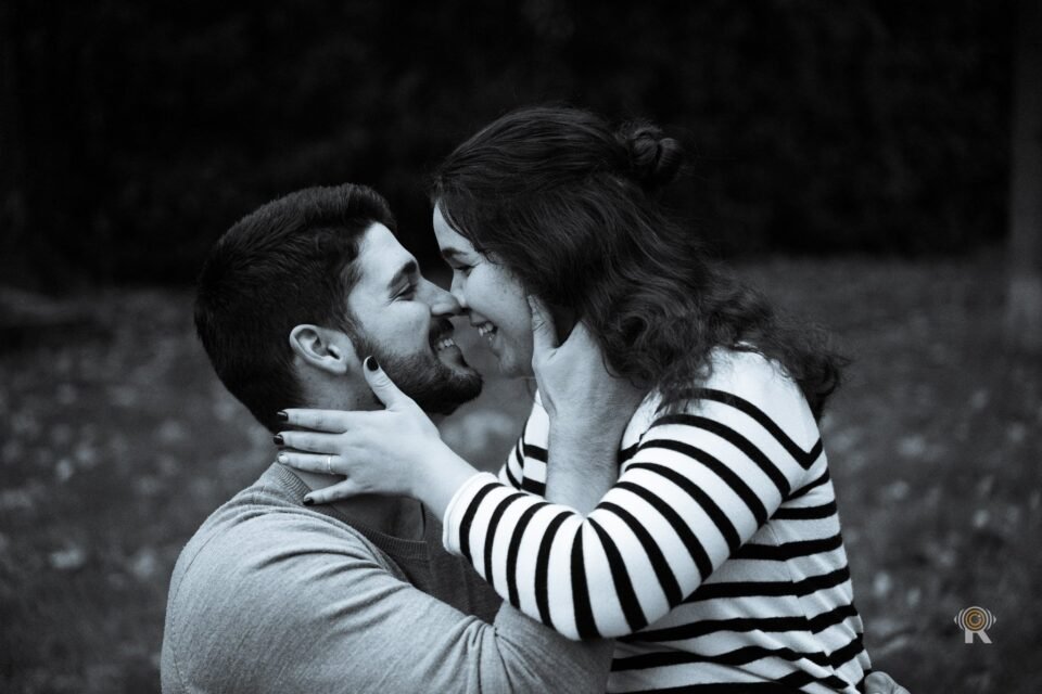 Séance photo lifestyle de couple à Toulouse. Rufino Studio.