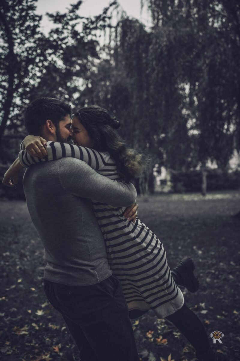 Séance photo lifestyle de couple à Toulouse. Rufino Studio.