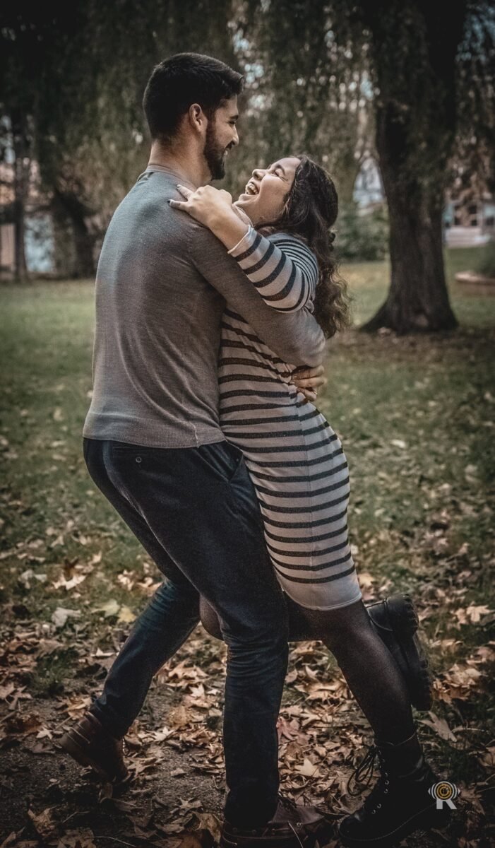 Séance photo lifestyle de couple à Toulouse. Rufino Studio.