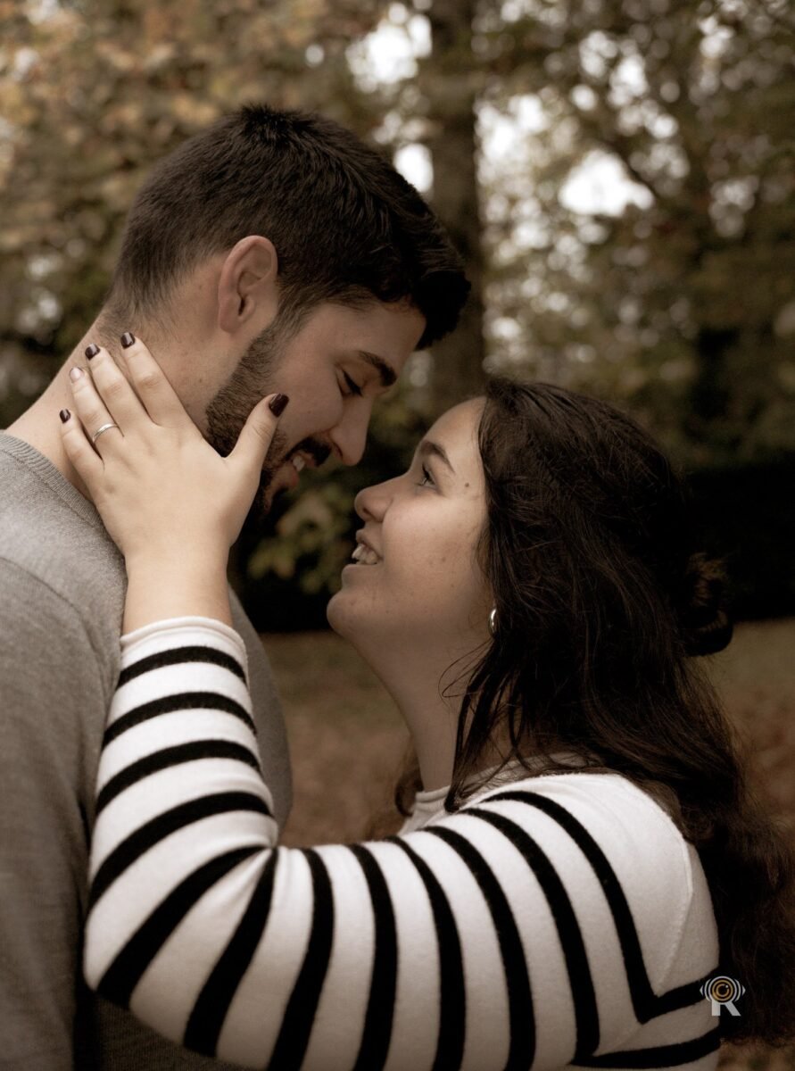 Séance photo lifestyle de couple à Toulouse. Rufino Studio.