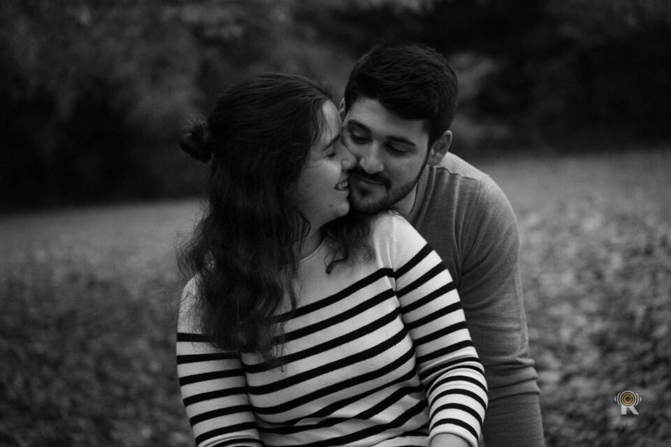 Séance photo lifestyle de couple à Toulouse. Rufino Studio.