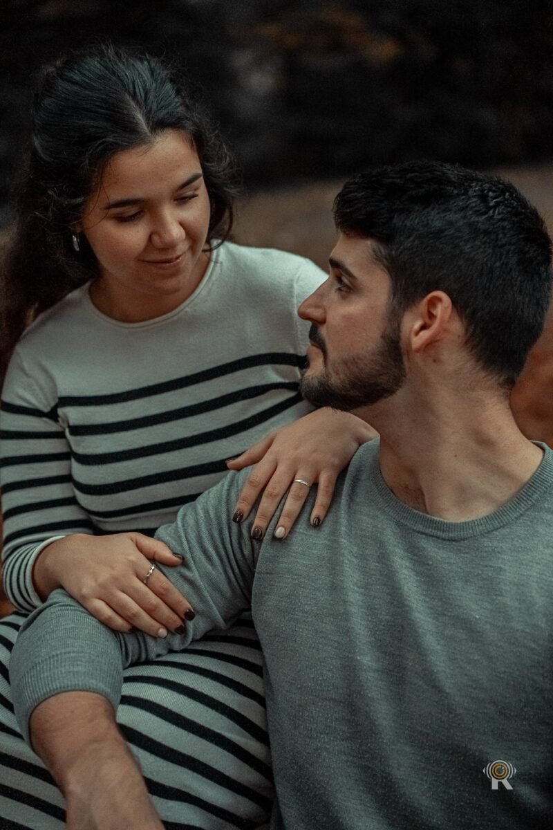 Séance photo lifestyle de couple à Toulouse. Rufino Studio.