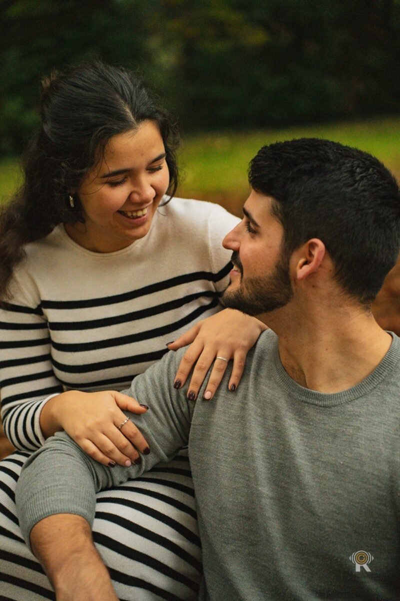 Séance photo lifestyle de couple à Toulouse. Rufino Studio.