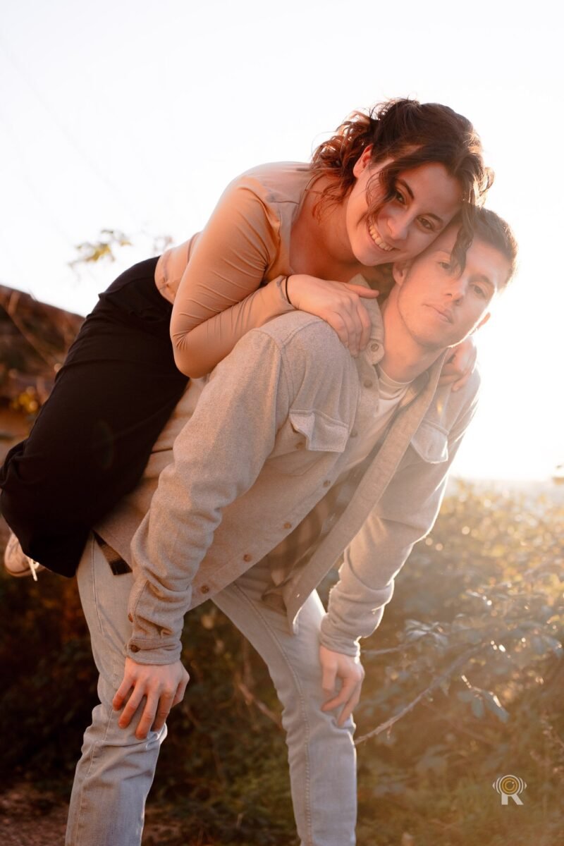 Séance couple Emma & Valentin à Toulouse, en complément du reportage de leur mariage.