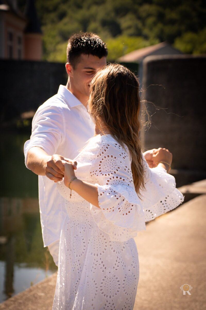 Séance lifestyle couple à Toulouse. Rufino Studio.
