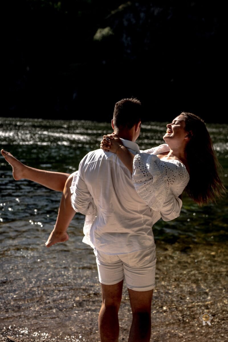 Séance lifestyle couple à Toulouse. Rufino Studio.