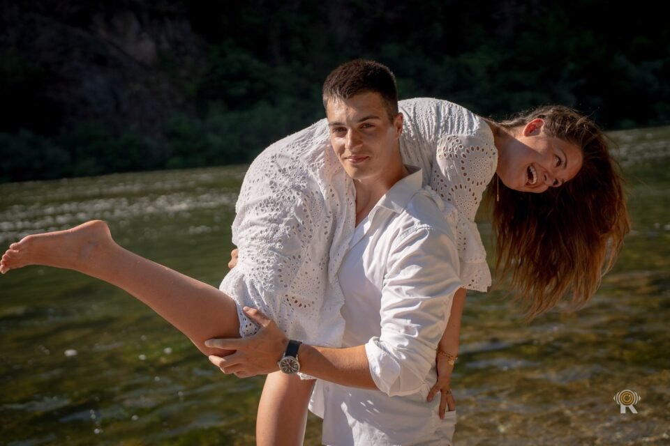 Séance lifestyle couple à Toulouse. Rufino Studio.