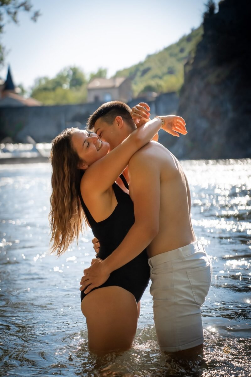 Séance lifestyle couple à Toulouse. Rufino Studio.