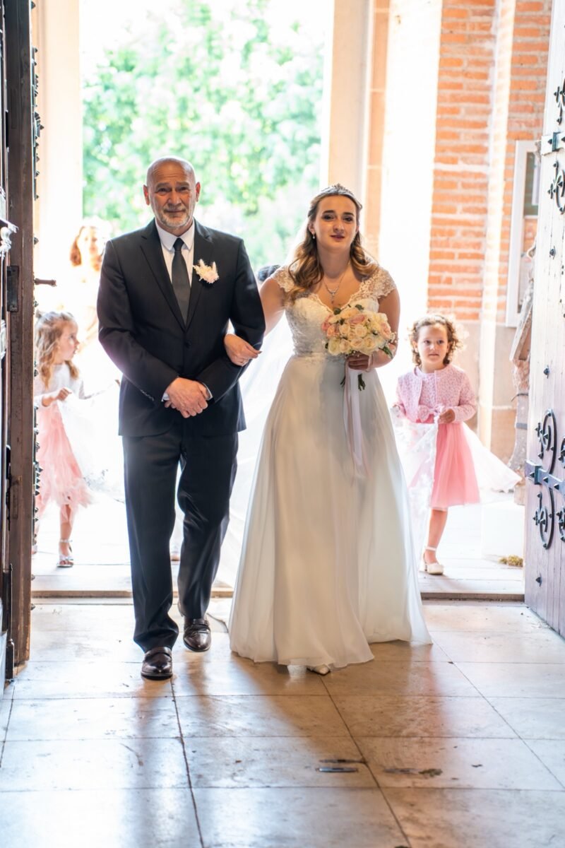 Reportage photo et vidéo du mariage de Cécile & Federico, célébré à Toulouse le 25 avril 2026. Duo photographe + vidéaste Rufino Studio.