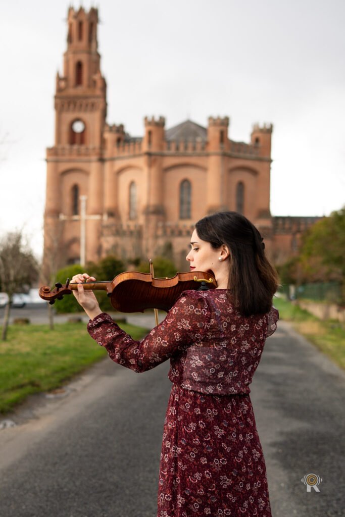Débora, violoniste Almacord, séance Rufino Studio.